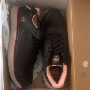 Timberland pros steel toe tennis shoes